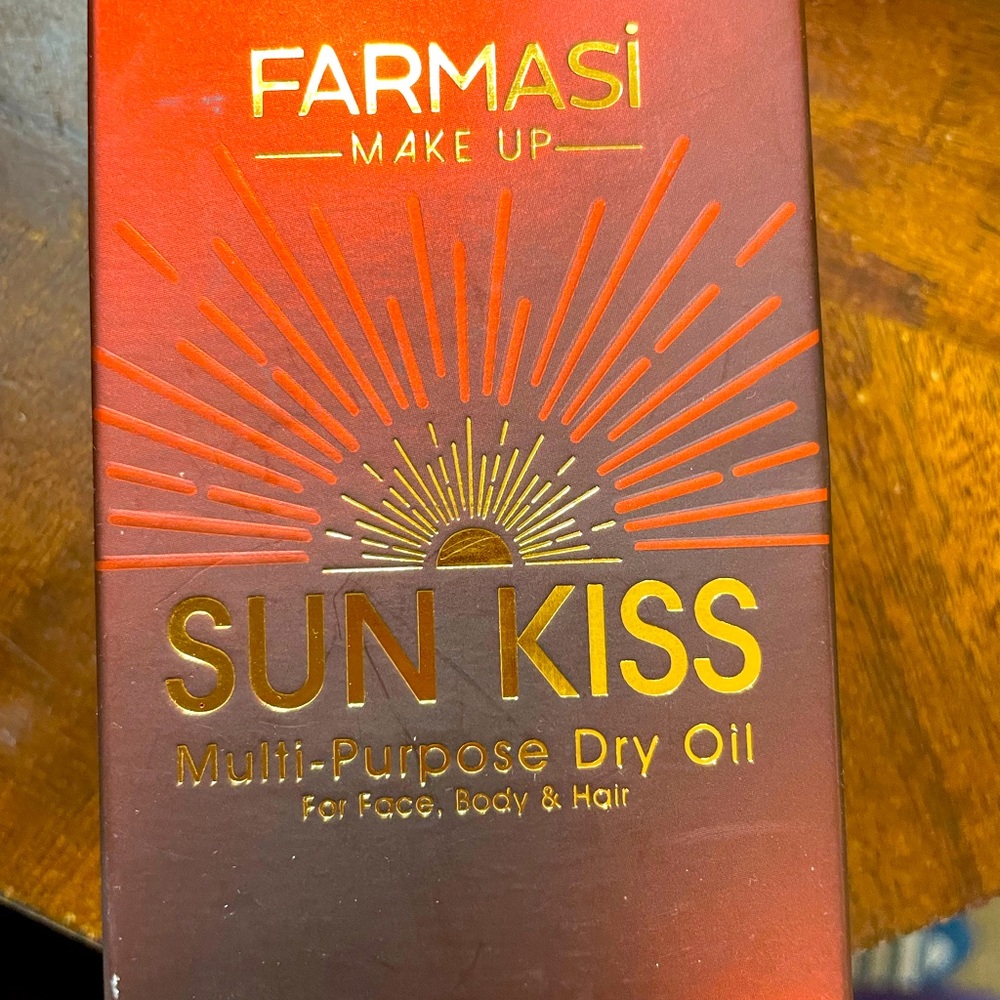 Farmasi sun kissed Dry Oil